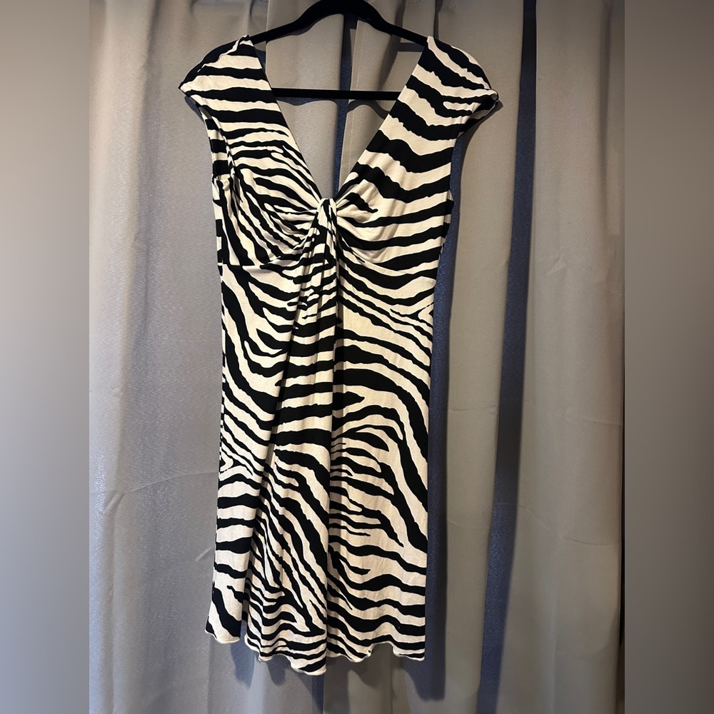 Express Zebra Print Sleeveless V-Neck Twist Front Dress Size Medium